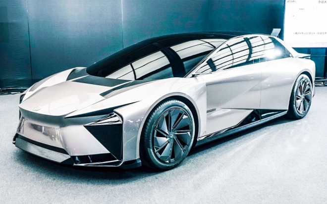 thumbnail - 역시 SUV가 대세인가요… BMW 잡겠다던 렉서스 전기차 개발 중단