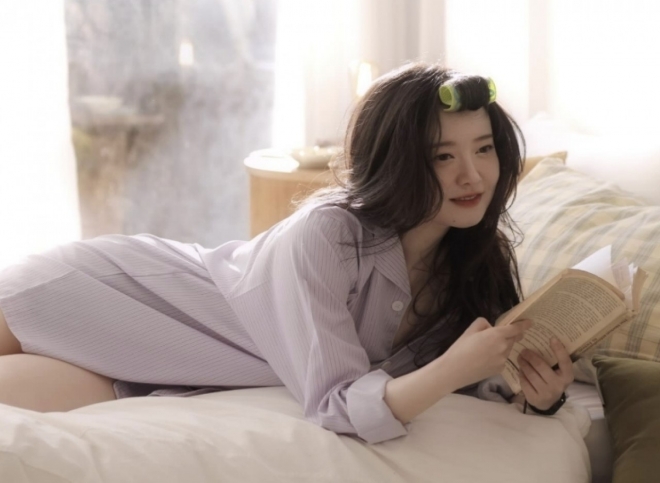thumbnail - 이번엔 1만원대로 나왔네요… ‘완판 신화’ 구혜선이 내놓은 새 파우치