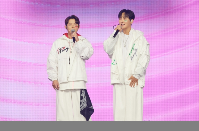 thumbnail - “정말 미안하고 고맙습니다”… H.O.T. 토니안, 팬미팅 하루 전 돌연 취소