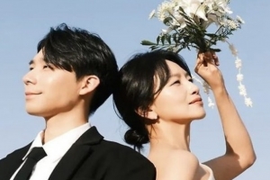 기사로 이동 - 결혼 2년차 김연아, 웬 아기 안고 ‘엄마 미소’…무슨 일?