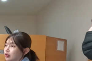 기사로 이동 - “자궁 적출할 수도”…김동현, 넷째 출산 앞두고 의사가 경고한 이유