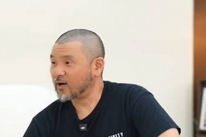 기사로 이동 - 강남 화류계서 승승장구하던 가수, 차인표 말 한마디에 인생 역전
