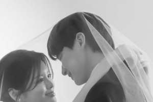 기사로 이동 - 구구단 해체 4년…30살 소이, 훈남 변호사와 8월 깜짝 결혼