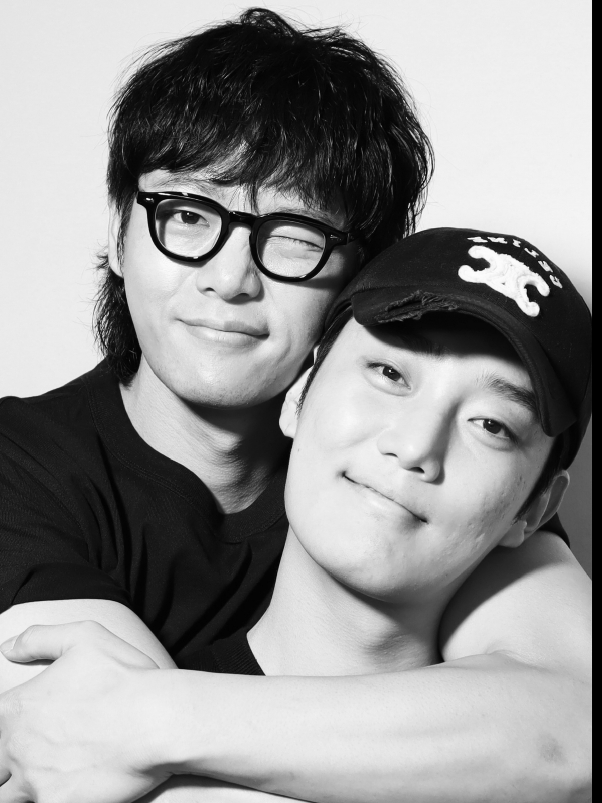 thumbnail - 넷플릭스 1위 ‘참교육’ 악역들, 백허그 사진 올리고 돌연 사과