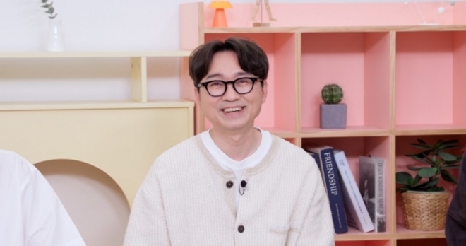 thumbnail - “김은희 카드 이제 안 써” 장항준, 1680만 대박 후 수입 역전