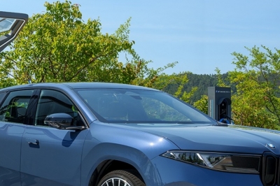 thumbnail - “8분이면 80% 끝”…BMW, 국내 최초 400kW 초급속 충전기 공개