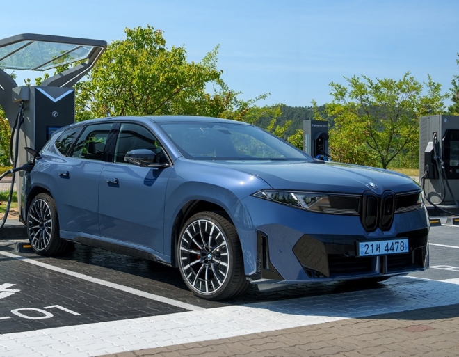 thumbnail - “8분이면 80% 끝”…BMW, 국내 최초 400kW 초급속 충전기 공개