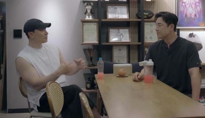 thumbnail - 안현모와 이혼한 라이머 앞에 나타난 여성 “우리 가깝게 봤는데…”