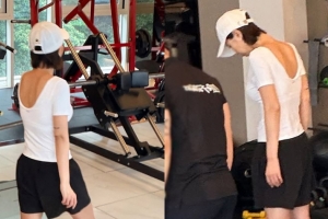 기사로 이동 - 164cm·42kg 신지, ‘뼈말라’ 걱정에 결국 헬스장 찾았다