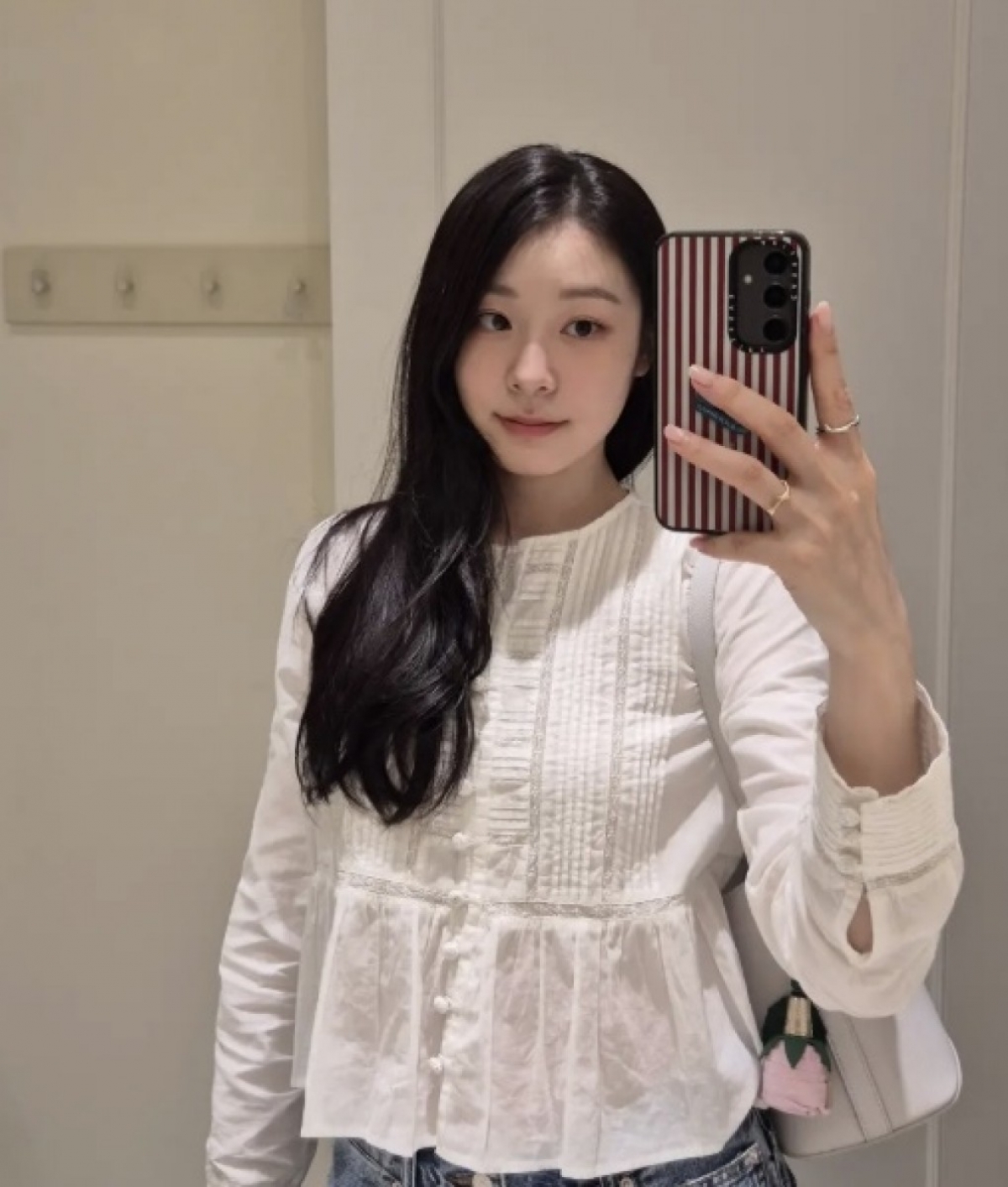 thumbnail - “이게 왜 문제?” 김연아, 반려견 발로 쓰다듬는 영상에 갑자기 벌어진 일