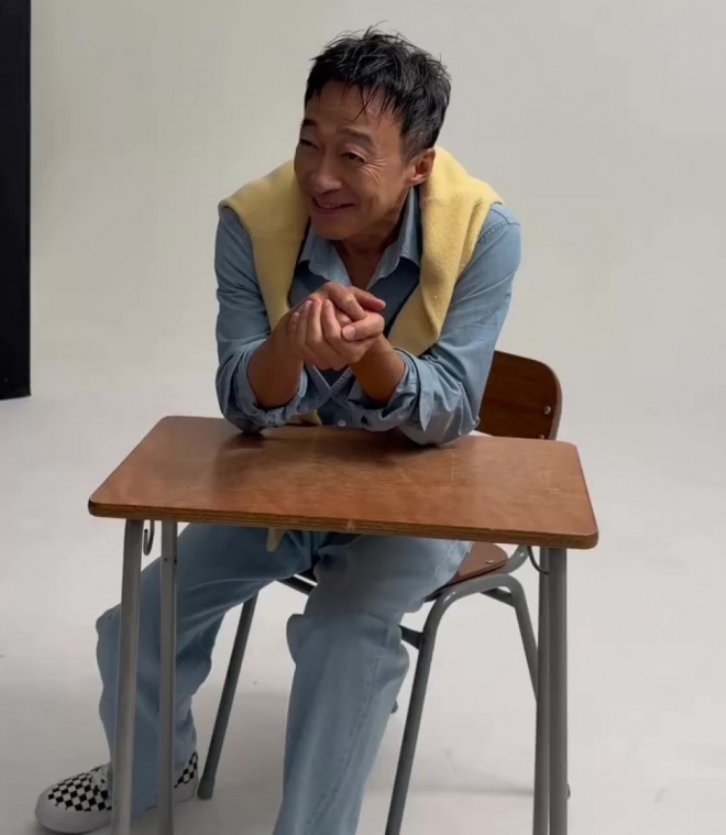 thumbnail - 10kg 뺀 이성민, 치마 입은 모습에 ‘같은 사람 맞나’ 깜짝