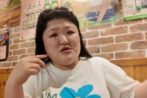 기사로 이동 - 이국주 “7kg 빼면 14kg 쪄요” 고백…이 음식 끊기가 제일 어렵다