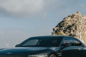 기사로 이동 - BMW 전기차 딱 60대만 특별 판매, “메리노 가죽이 기본이네”