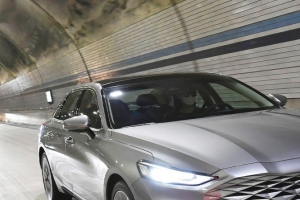 기사로 이동 - “이거 경차 연비 아니야?” 5m 넘는 대형 세단, 한번 주유로 1000km 도전