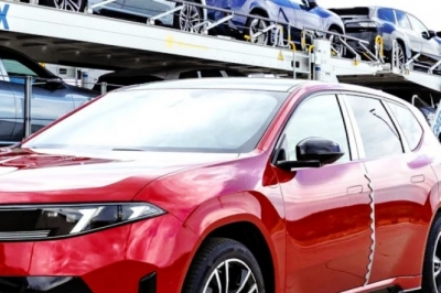 thumbnail - “이게 이렇게까지?” BMW iX3, 9개월 만에 10만대 주문 몰린 진짜 배경