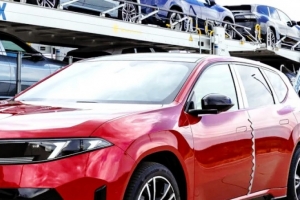 기사로 이동 - “이게 이렇게까지?” BMW iX3, 9개월 만에 10만대 주문 몰린 진짜 배경