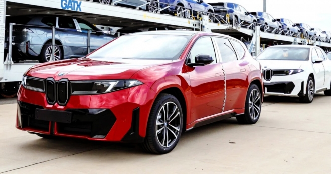 thumbnail - “이게 이렇게까지?” BMW iX3, 9개월 만에 10만대 주문 몰린 진짜 배경