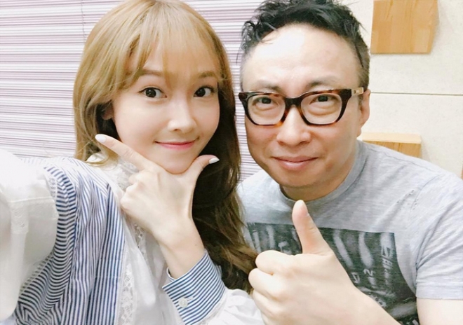 thumbnail - “이걸 다시 보네” 중국 활동하던 제시카, 17년 만에 박명수 옆에 선다
