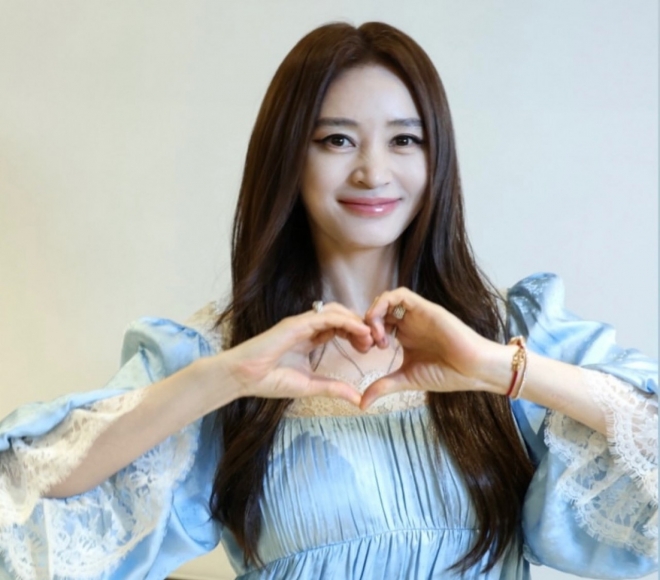 thumbnail - 김혜수, 성대 교수 시절 일화에 ‘깜짝’…“카드 주시더니 그냥”
