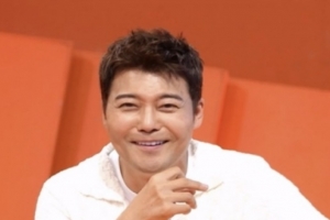 기사로 이동 - “연봉 40억이면 뭐하나” 전현무, 결혼정보회사서 ‘최하위 1점’ 받은 이유