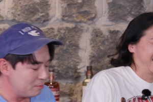 기사로 이동 - “제발 같이 하자” 붐이 3개월 삐졌던 김무열의 놀라운 과거