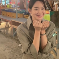 thumbnail - 신민아 “전 타고난 근수저라…” 헬스장 대신 집에서 이것만 20분 밟는 이유