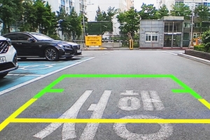 기사로 이동 - 후방카메라 빨간선 믿고 후진하다 ‘쿵’…주차고수도 속는 함정