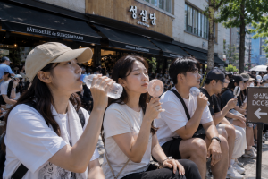 기사로 이동 - 폭염에도 성심당 오픈런…몇 시에 가야 성공할까?