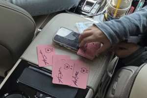 기사로 이동 - 소지섭 딸로 떴는데…타코야끼 알바·지하철 탄다는 서수민 근황