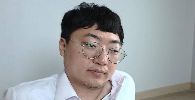 thumbnail - “고독하구만” 김선태 근황 영상에 충주시장이 직접 남긴 댓글 내용