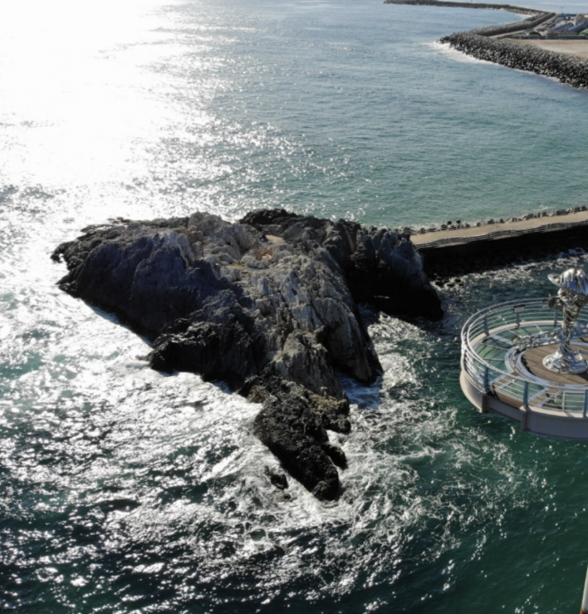 thumbnail - “무료인데 발밑이 뻥” 다녀온 사람들 후기 폭발한 울진 바다 위 산책로
