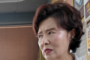 기사로 이동 - ‘007 본드걸’ 계약했는데… 74세 윤미라, 40년 쫓아온 ‘그 사건’ 입 열었다
