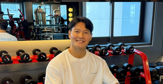 thumbnail - ‘이건 못 참지’ 짠돌이 김종국 12년 탄 벤츠, 중고가 보니 의외