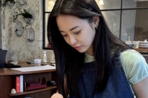 기사로 이동 - 지디와 열애설 5번 터진 여배우, 44kg인데 ‘제발 운동하자’는 진짜 이유