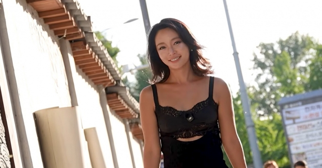 thumbnail - 황정음 “나 오늘 황제니” 파격 브라톱 입고 이태원 클럽 갔다가 ‘이럴 수가’