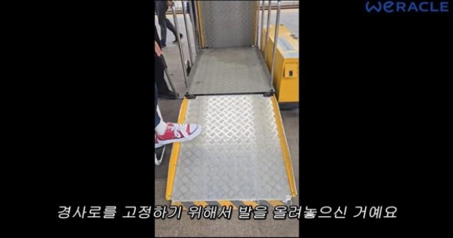 thumbnail - “깊이 생각 못했다” 사과했지만…박위, 강연 2개 줄줄이 취소