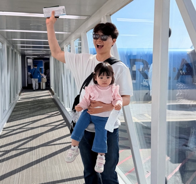 thumbnail - “다시 탈게요” 박수홍 한마디에…괌 비행기 1시간 늦어진 전말