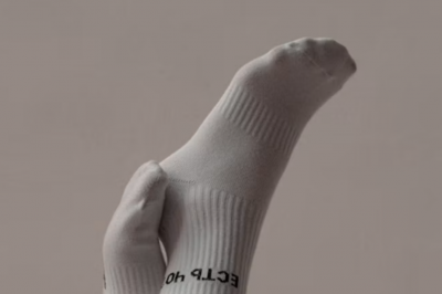 thumbnail - 양말 뒤집어 빨았는데 발 냄새 ‘그대로’… 세제가 문제가 아니었네