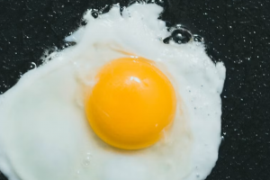 기사로 이동 - 계란후라이, 식용유 넣었다면 ‘큰 실수’…버터 한 조각의 마법