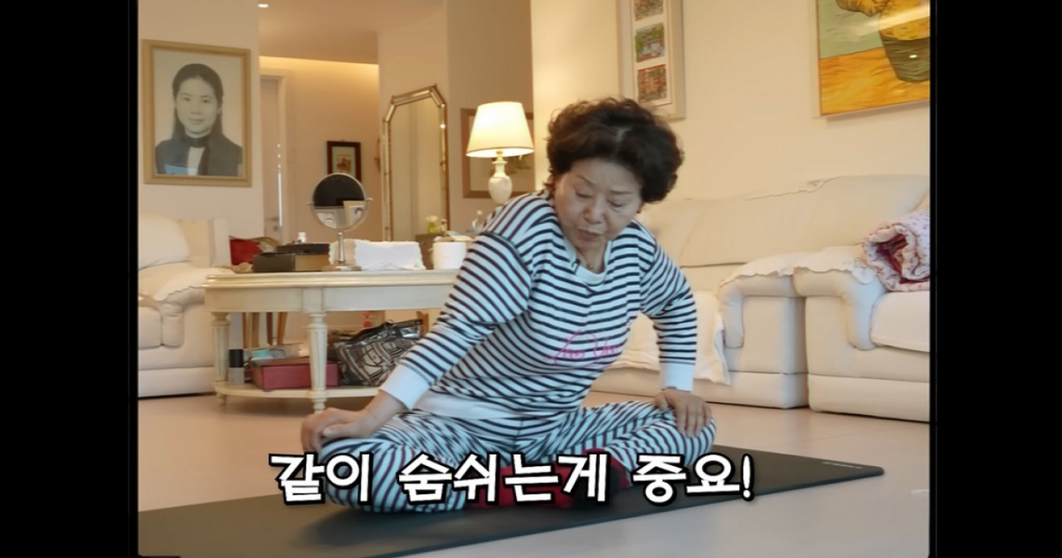 thumbnail - 뇌경색 겪더니…선우용여가 매일 아침 호텔로 ‘출근’하는 진짜 이유