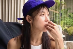 기사로 이동 - “근육 잘 붙는 게 고민” 40대 하지원, 5kg 감량 비결은 ‘이것’