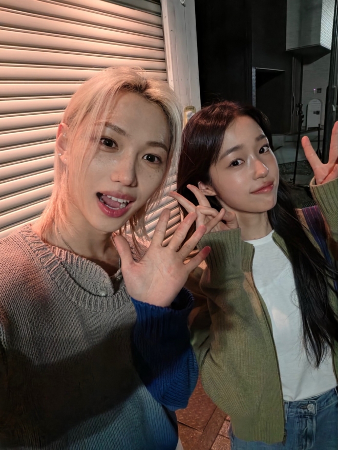thumbnail - 스키즈 필릭스, ‘동궁’ 노윤서와 다정한 투샷 공개한 진짜 이유