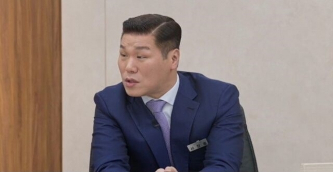 thumbnail - “복수하려 전 여친과 모텔” 고딩엄빠 출신 남편 고백, 이게 끝이 아니었다