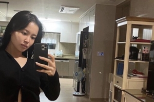 기사로 이동 - 이하이 “물만 마셔도 쪄요” 통통→뼈말라 변신 비결은 ‘4시’