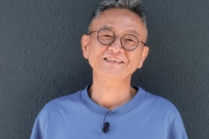 기사로 이동 - ‘피터팬 아빠’ 전경철 별세…자폐 아들 두고 떠난, 그는 누구?