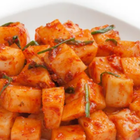 thumbnail - ‘무가 이렇게 맛있었나?’ 30분 만에 쓴맛 잡는 여름 깍두기 비법