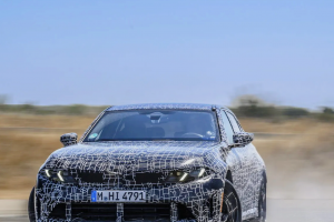 기사로 이동 - 분명 사륜구동인데… 3년 뒤 ‘버튼 하나’로 후륜구동 바뀌는 BMW