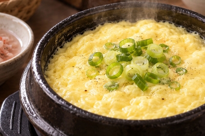 thumbnail - “이걸 왜 이제 알았지?” 계란찜에 소금 대신 넣으면 생기는 놀라운 변화