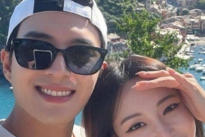 기사로 이동 - 한예슬, 10살 연하 남편과 결혼 2년…“육아 첫날” 무슨 일 있었나