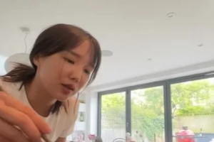 기사로 이동 - “마음의 준비가 되면…” 3개월 침묵 깬 ‘영국남자’ 아내의 글